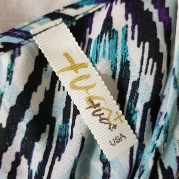 Tua Blouse 1X Open Back Overlay Top Damask - Picture 5 of 8